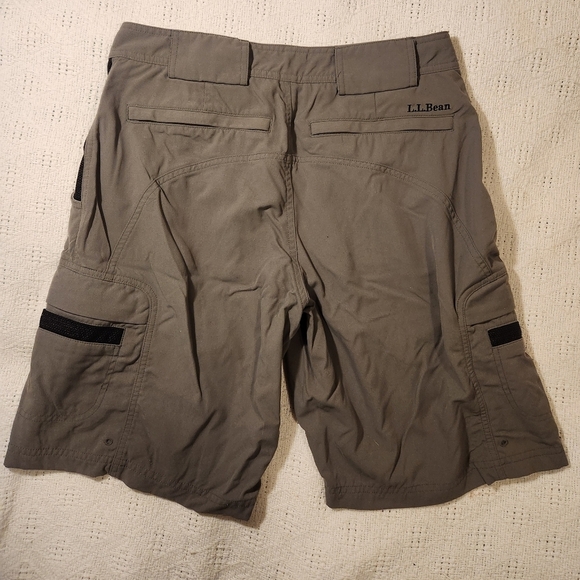 Men's LL Bean Shorts Size 32W - Picture 2 of 5